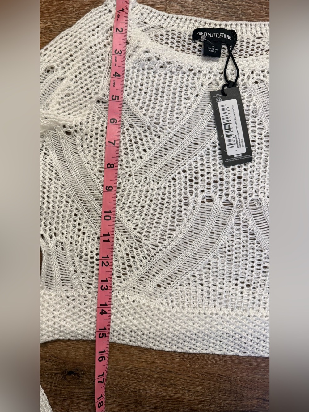 PrettyLittleThing White Open-Knit Cropped Crew Sweater Size M NWT - Picture 5 of 6